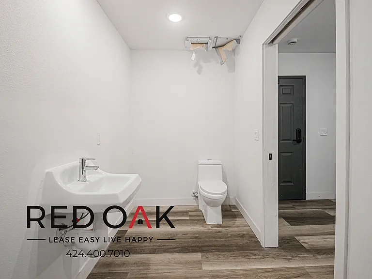 2837 San Marino St #204 — Photo 8