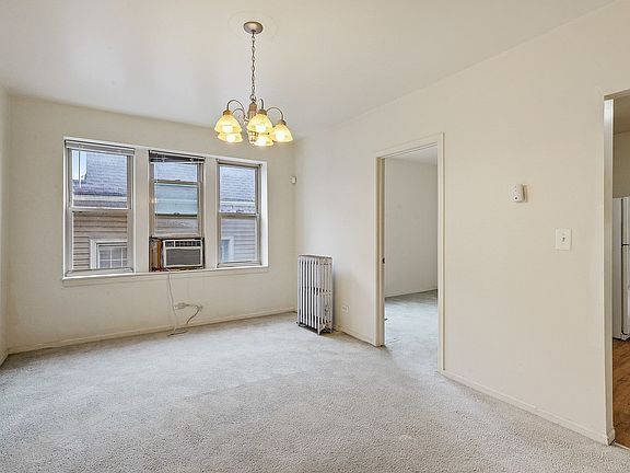 3rd image of 4115 W Kamerling Ave #1C