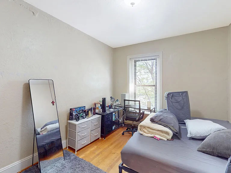 88 Hammond St #8D — Photo 9