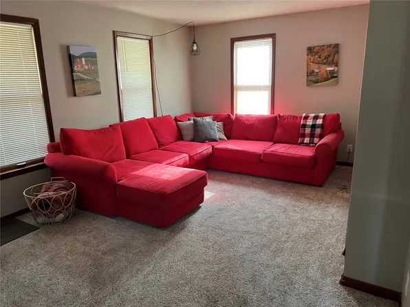 1930 E Ave NW, Cedar Rapids, IA 52405