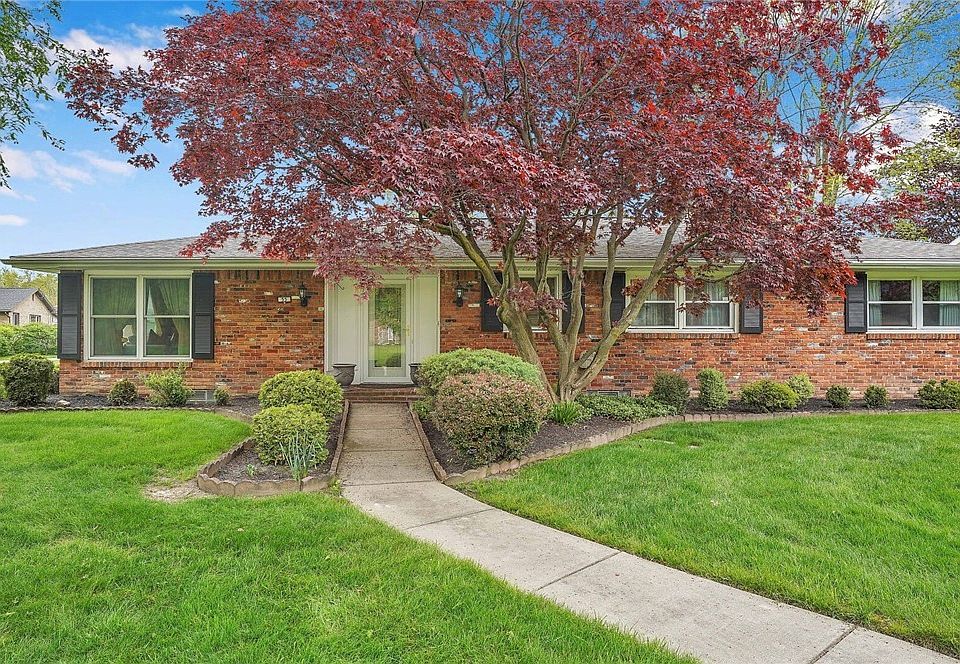 1st image of 55 Deville Cir