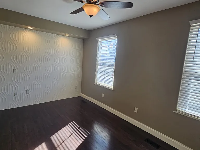 503 Windsor St #2 — Photo 22