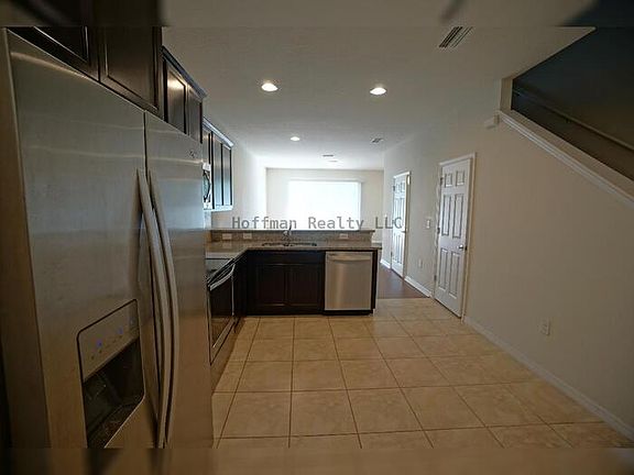 5th image of 9133 Hillcroft Dr