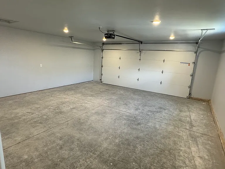 2833 Patch St — Photo 34