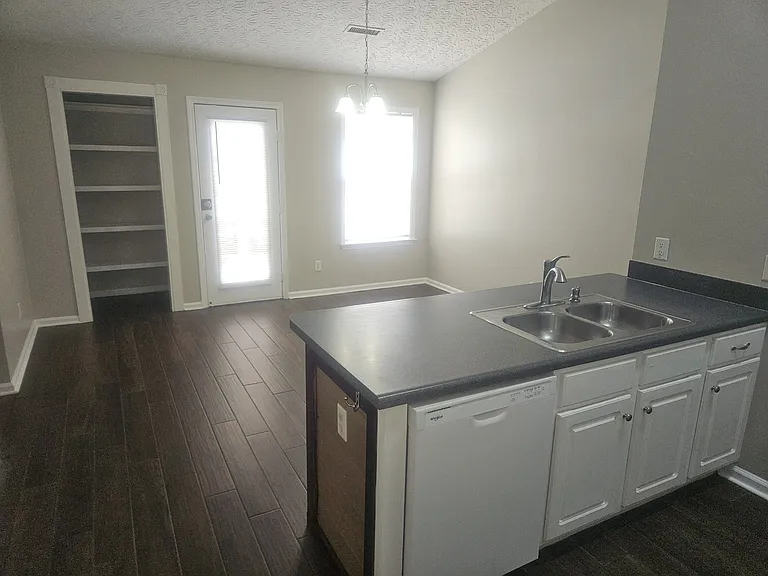 1014 Stonemark Trl — Photo 8