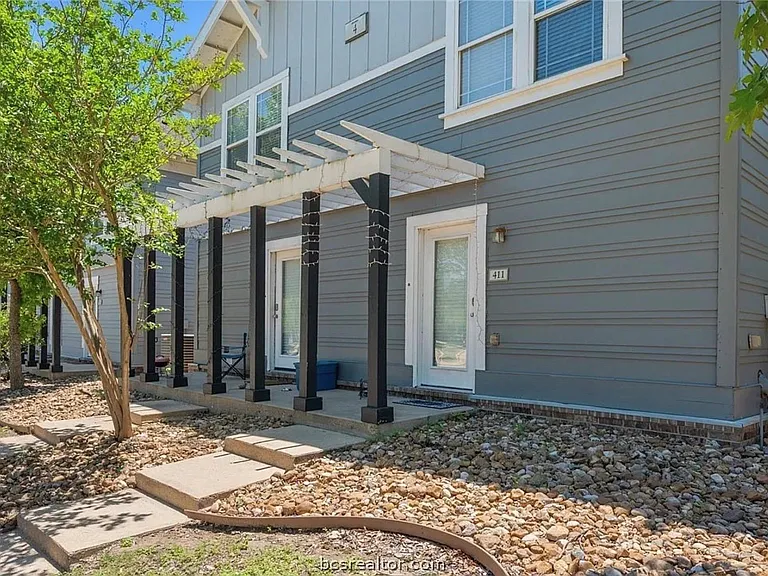 1725 Harvey Mitchell Pkwy S #411 — Photo 10