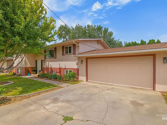 5th image of 2390 Rolling Hills Dr