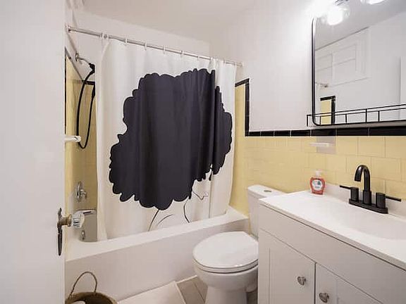 2nd image of 1629 Fairlawn Ave SE APT 2