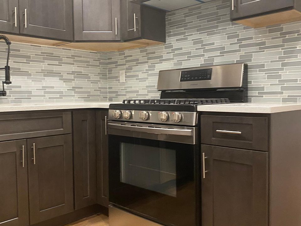 1st image of 388 Pennyfield Ave APT 1