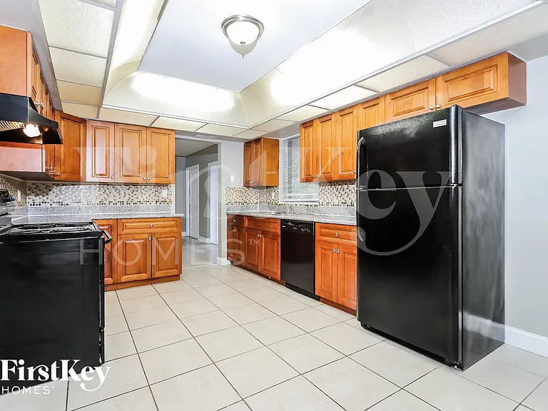 314 NW 49th Ave — Photo 7