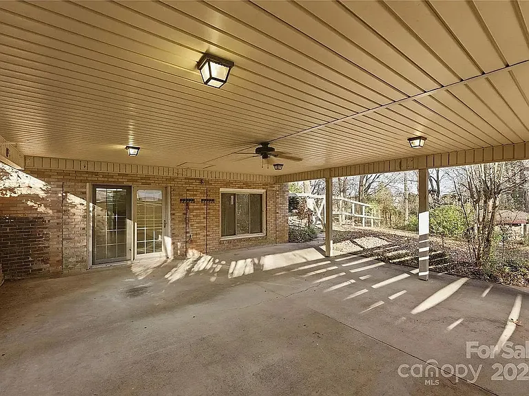 1051 Cox Mill Rd — Photo 8