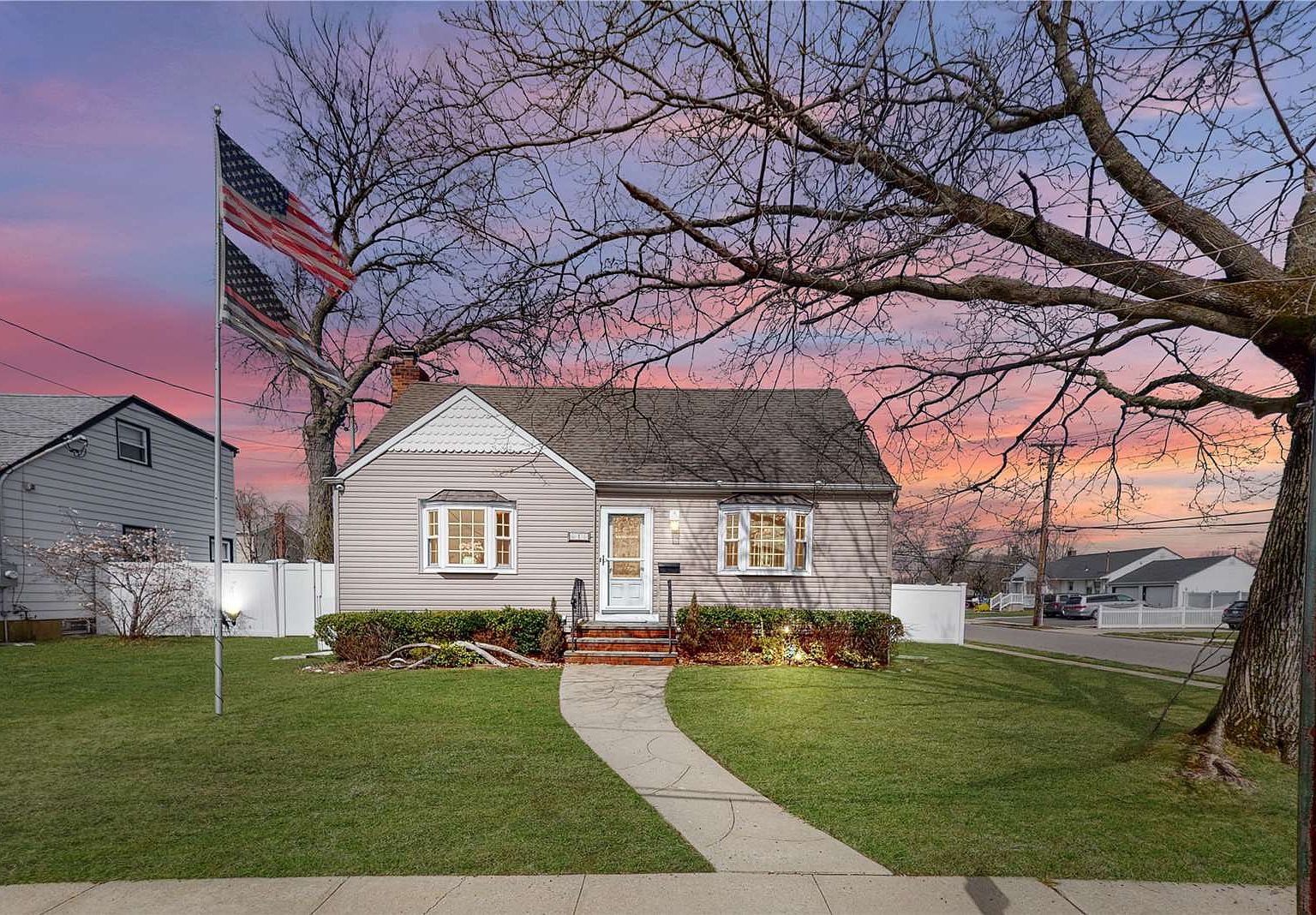 1 Rhodes Lane, Hicksville, NY 11801 Zillow