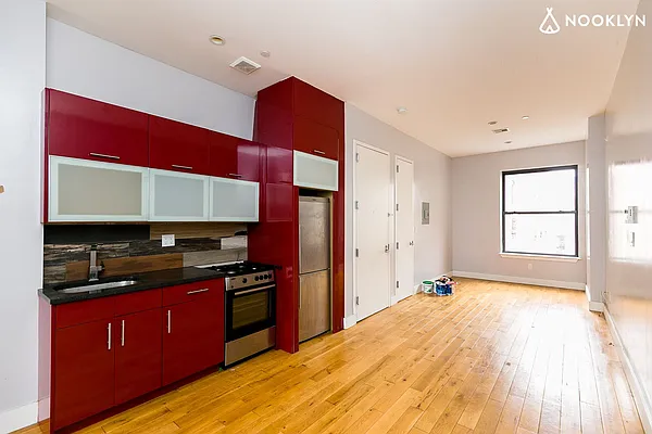 Rented by Nooklyn NYC LLC | media 7