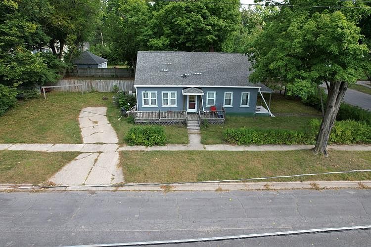 1st image of 602 Walnut St