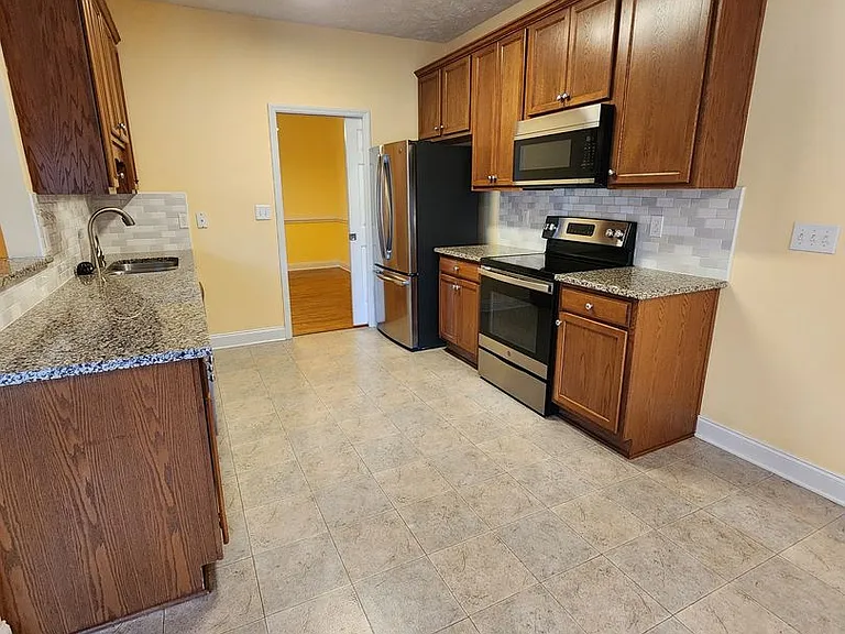3011 Wetherby Ct — Photo 10