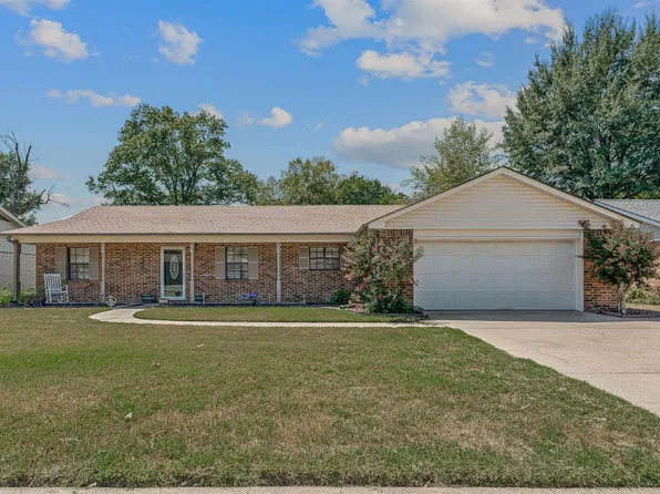 1125 Mayfair Ln, Blytheville, AR 72315