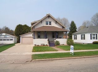817 E 5th St, Shawano, WI 54166