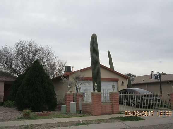 3rd image of 1623 W Maplewood Dr