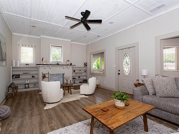 4th image of 2 Seminole Ave