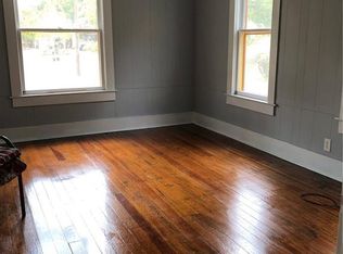 904 Kimbro St, Taylor, TX 76574