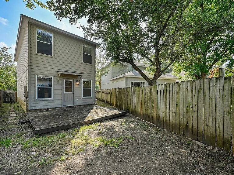 1531 Parkfield Cir — Photo 23