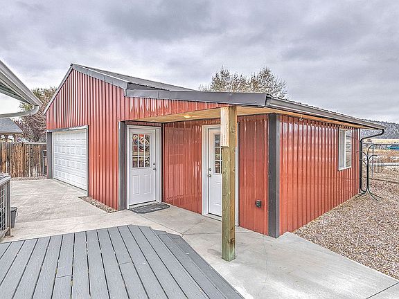 3rd image of 2241 NE Cherry Loop