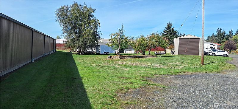 3rd image of 2568 Jackson Highway