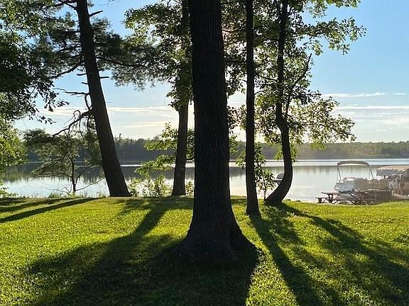 4th image of 29629 Deer Lake Ln