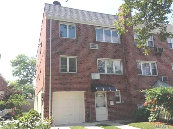 16062 21st Ave, Whitestone, NY 11357