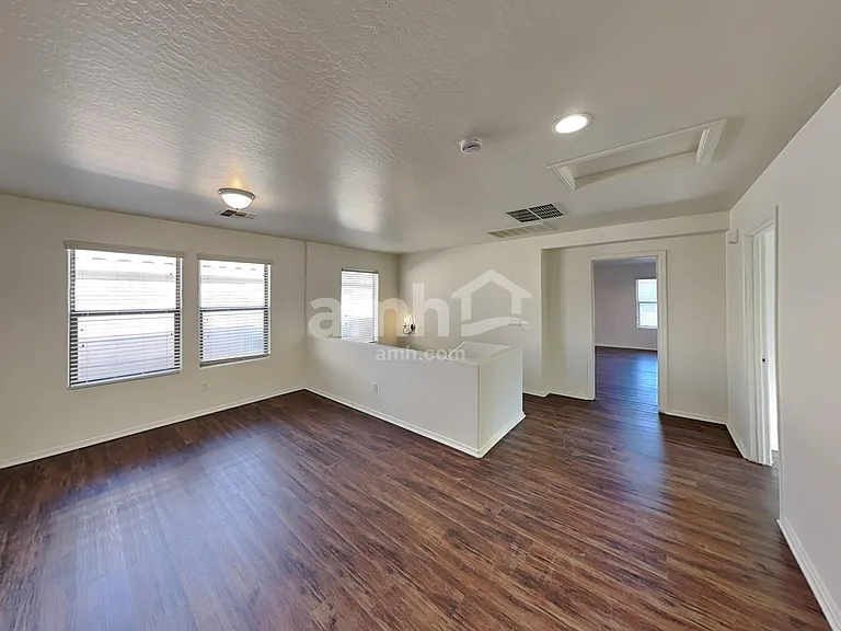 18541 W Valerie Dr — Photo 20