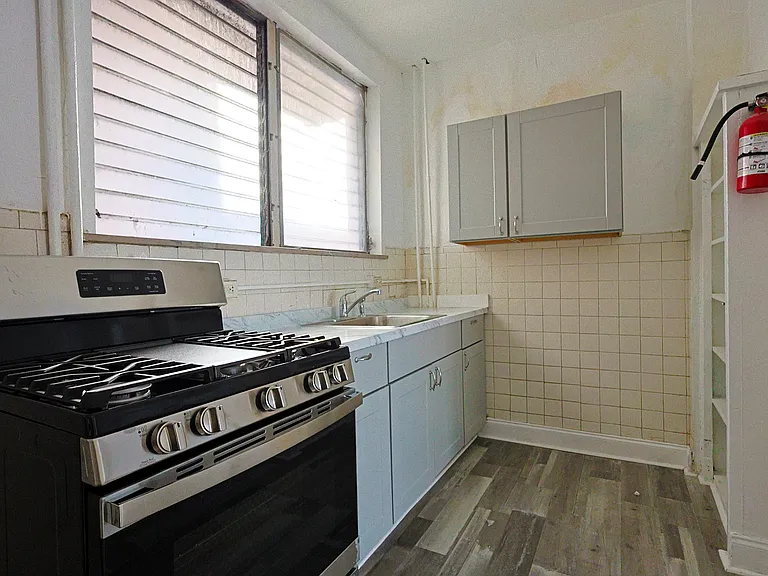 3636 Winchester Ave — Photo 12