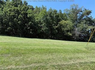 72 Sunday Silence Dr, Evans, WV 25241