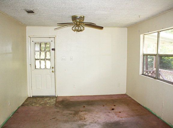 5th image of 348 E Golden Oaks Dr