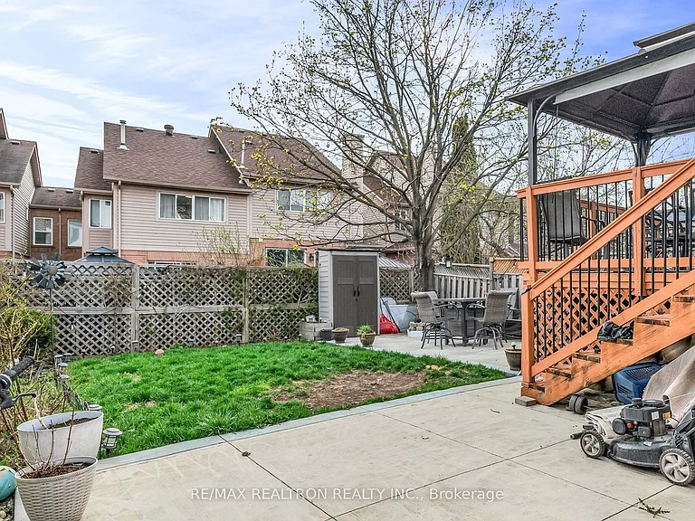 89 Beaconsfield Ave — Photo 45