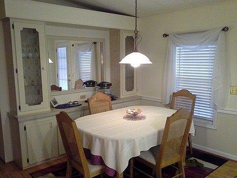 2nd image of 595 Montego Bay Dr