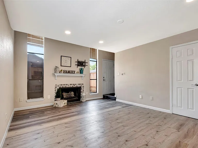 10912 Gulf Fwy #85 — Photo 7