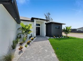 419 NW 7th Ave, Cape Coral, FL 33993