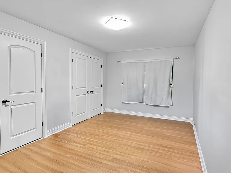 1936 Wesley Ave — Photo 18