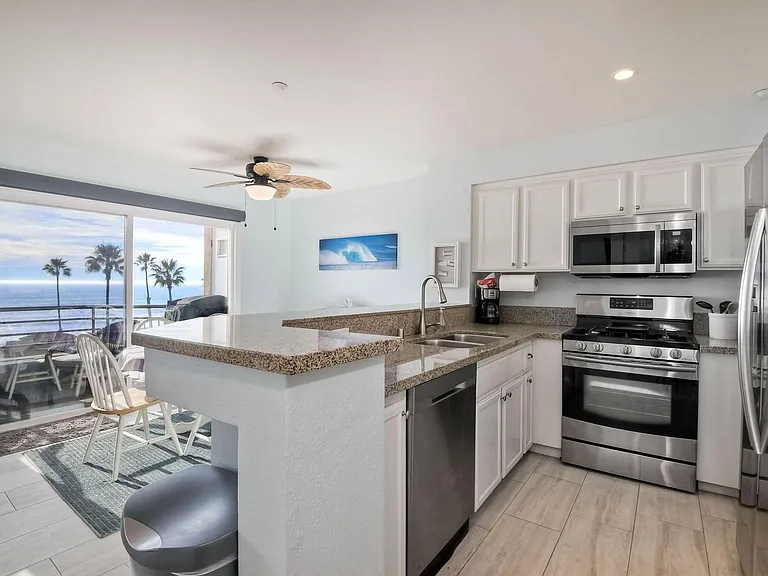 501 N Pacific St #10 — Photo 4