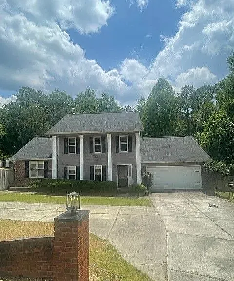 3 bed, 2.5 bath, 1800 sqft, $1,500 — Photo 1