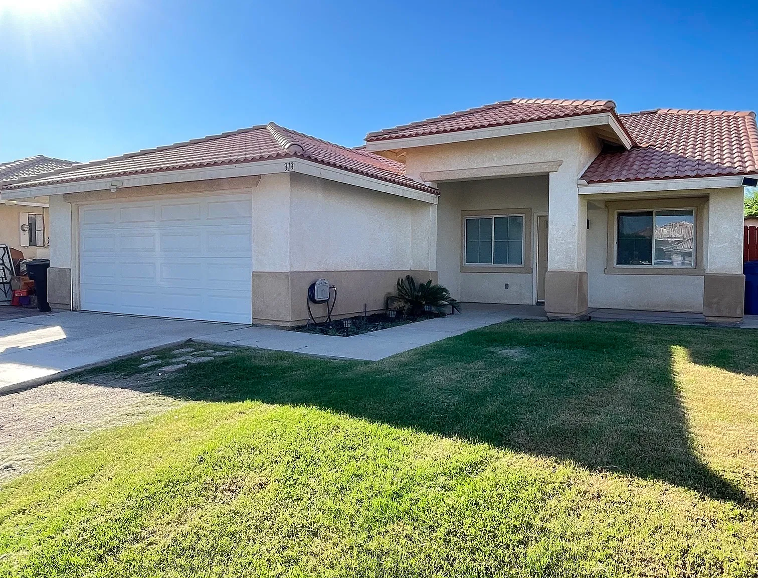 3 bed, 1250 sqft, $2,400 — Photo 4