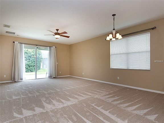 3rd image of 1187 Newberg Ct
