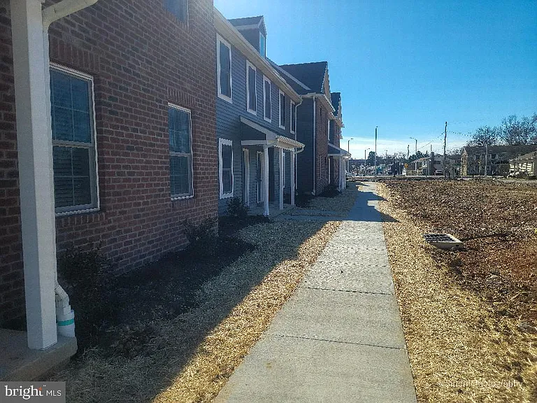 10 Skip Ln — Photo 50
