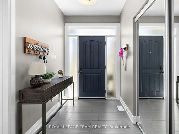3rd image of 60 De La Rive Dr