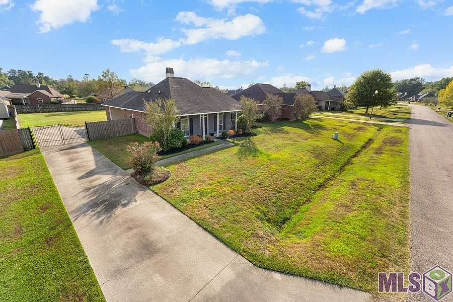 8170 Acadiana Ave, Denham Springs, LA 70706 Zillow