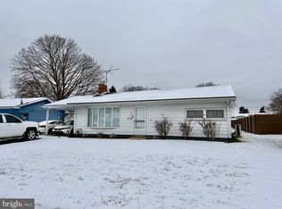 822 Fireside Rd, York, PA 17404