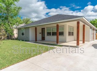 1711 Sycamore St, Commerce, TX 75428