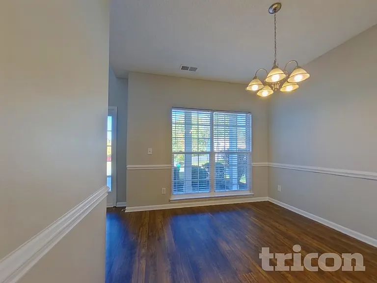 1812 Southwind Dr — Photo 5