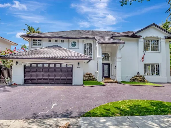 8360 NW 159th Ter, Miami Lakes, FL 33016