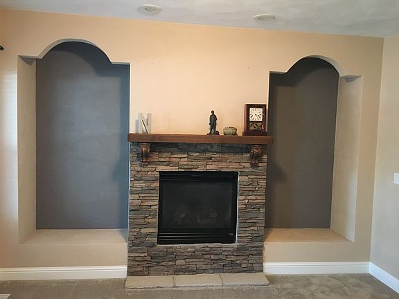Gas fireplace 